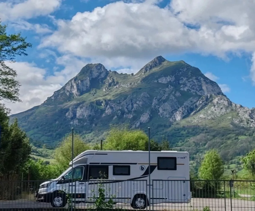 Autocaravana de alquiler Benimar 463 UP - Imagen 3