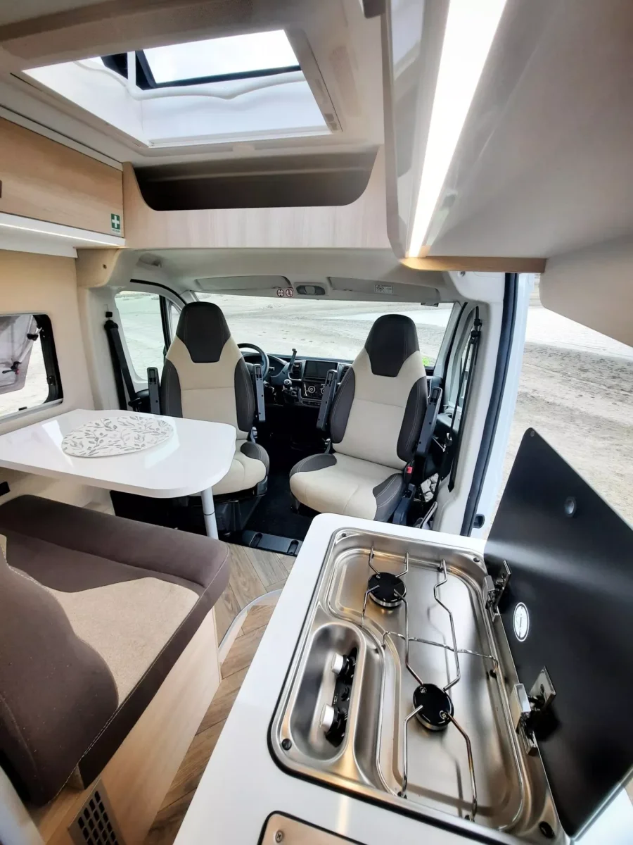 Camper de alquiler Challenger - Imagen 8