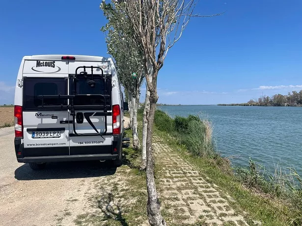 Furgoneta camper de alquiler McLouis Menfys Van Max 3 SLine - Imagen 5