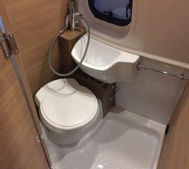 Furgoneta camper de alquiler Roller Team Livingstone Sport 5 - Imagen 6