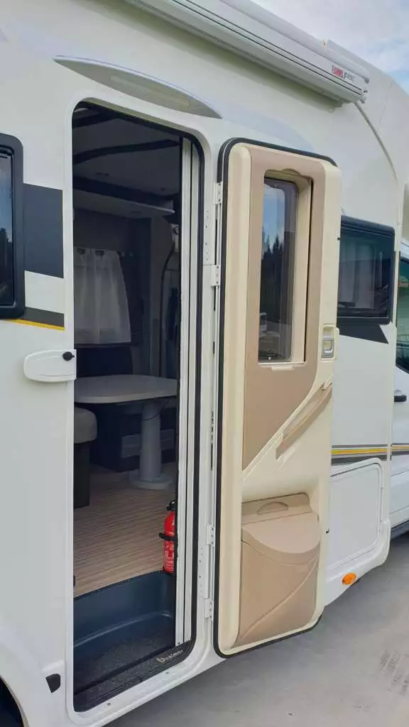Autocaravana segunda mano Benimar Tessoro 483 Northautokapp - Imagen 4
