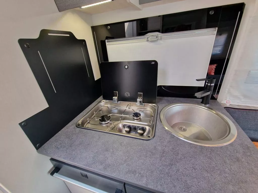Autocaravana Challenger 337 GA Graphite Ultimate - Imagen 8