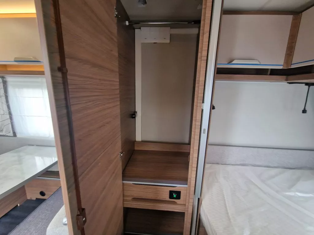 Caravana Knaus 400 QD - Imagen 5