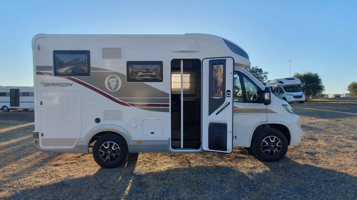 Autocaravana de alquiler BARON 531 - Imagen 3