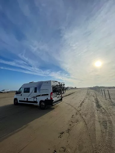 Furgoneta camper de alquiler McLouis Menfys Van Max 3 SLine - Imagen 6