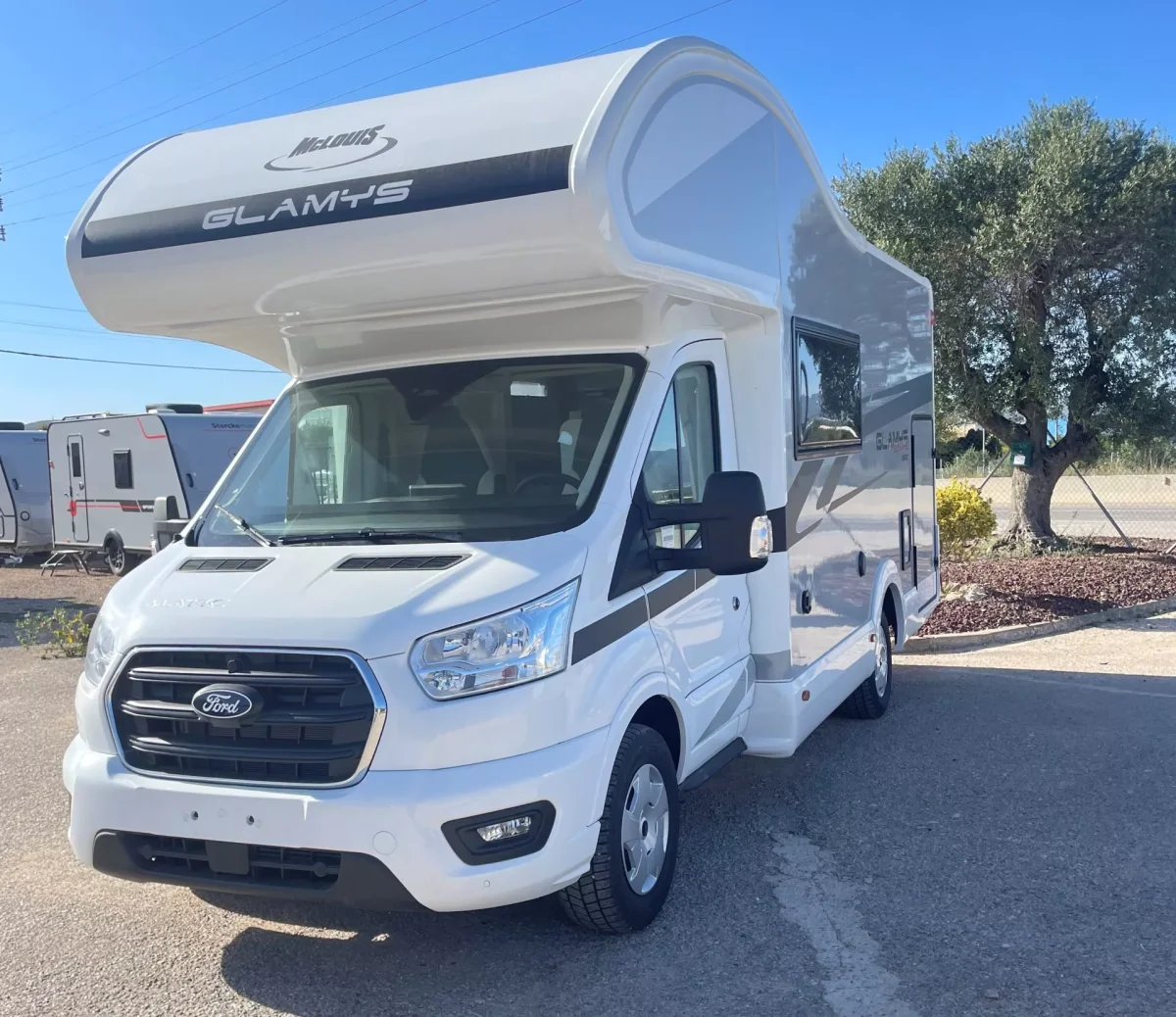Autocaravana McLouis Glamys 320 - Imagen 7