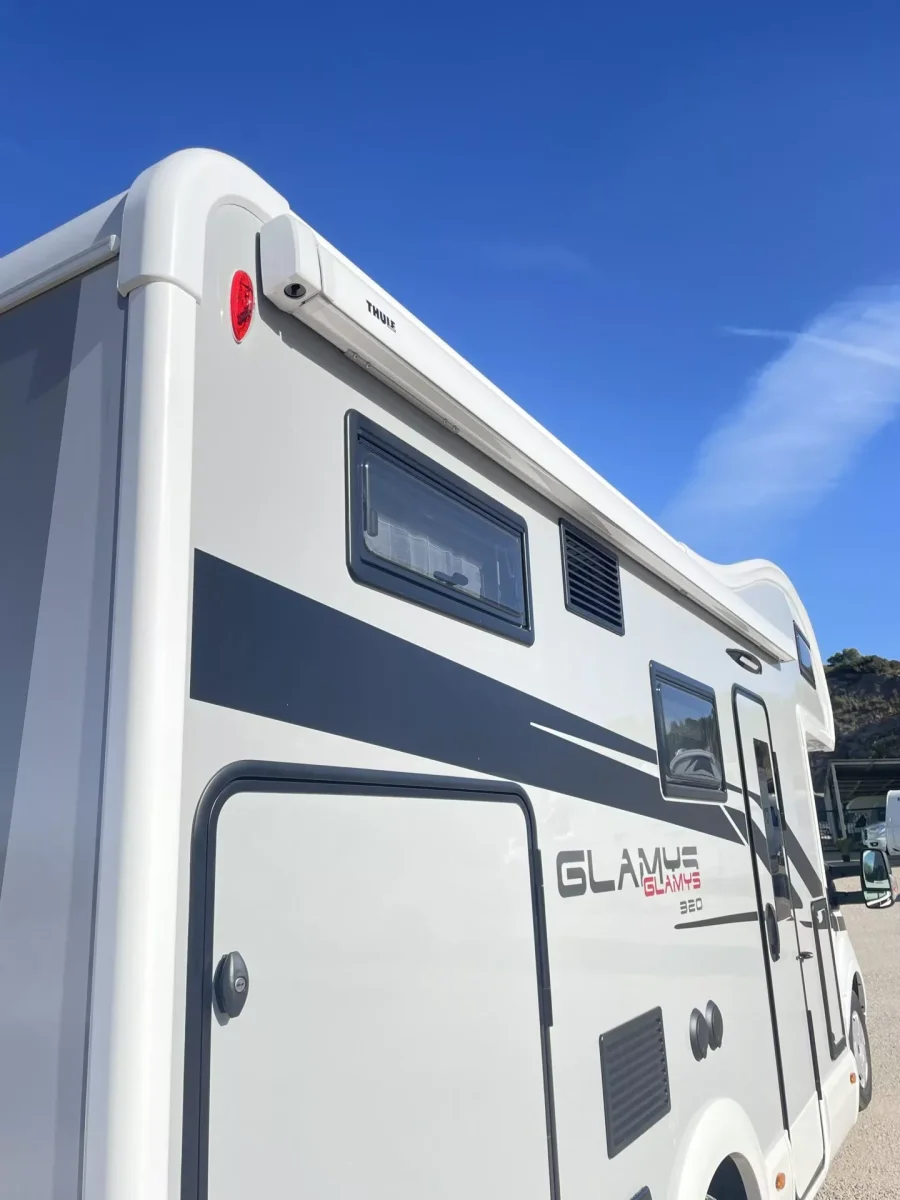 Autocaravana McLouis Glamys 320 - Imagen 9