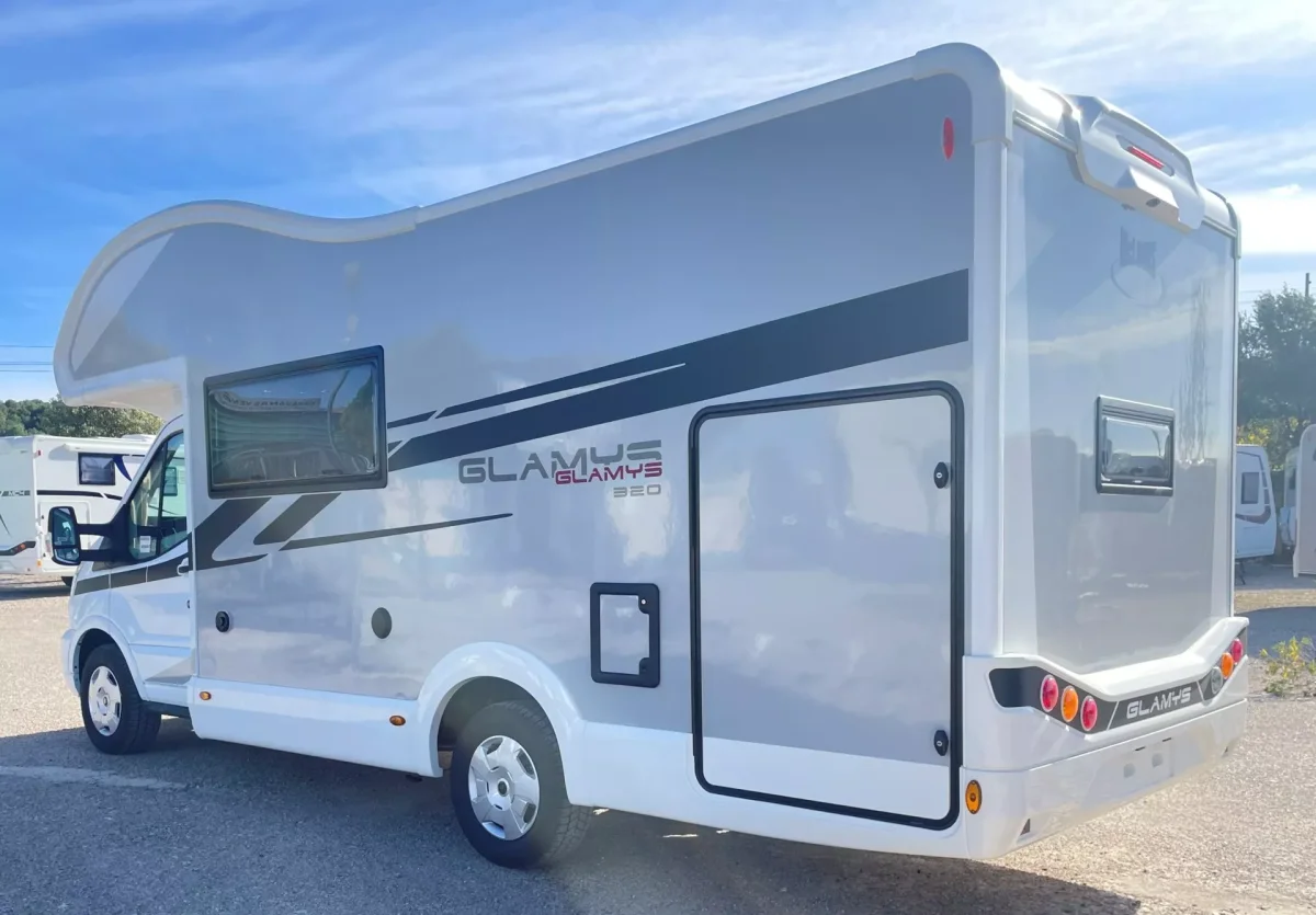 Autocaravana McLouis Glamys 320 - Imagen 8