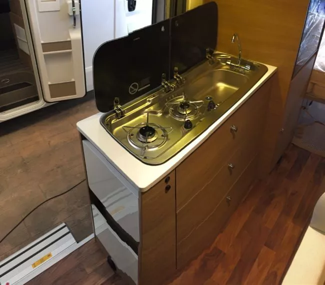 Furgoneta camper de alquiler Roller Team Livingstone Sport 5 - Imagen 4