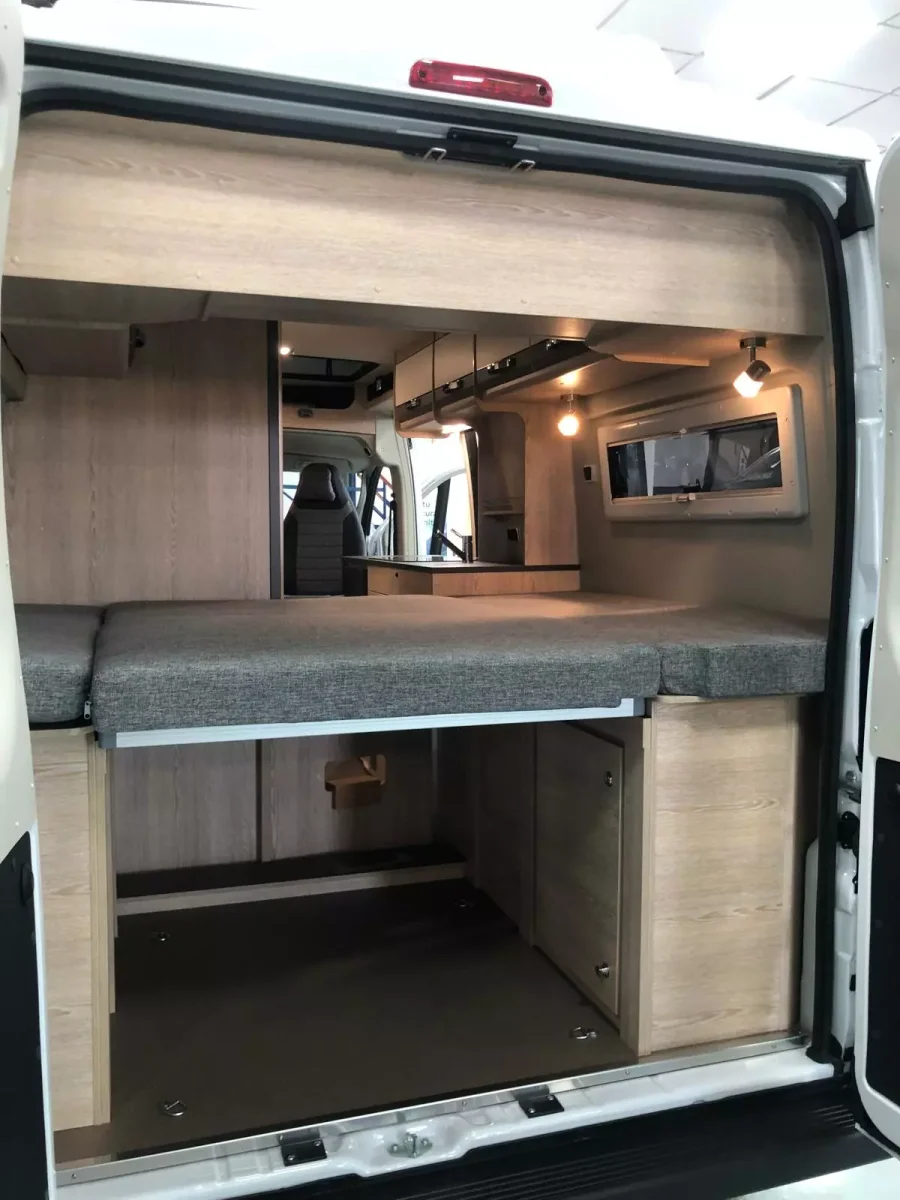 Furgoneta camper Pössl Summit 600 Plus - Imagen 8