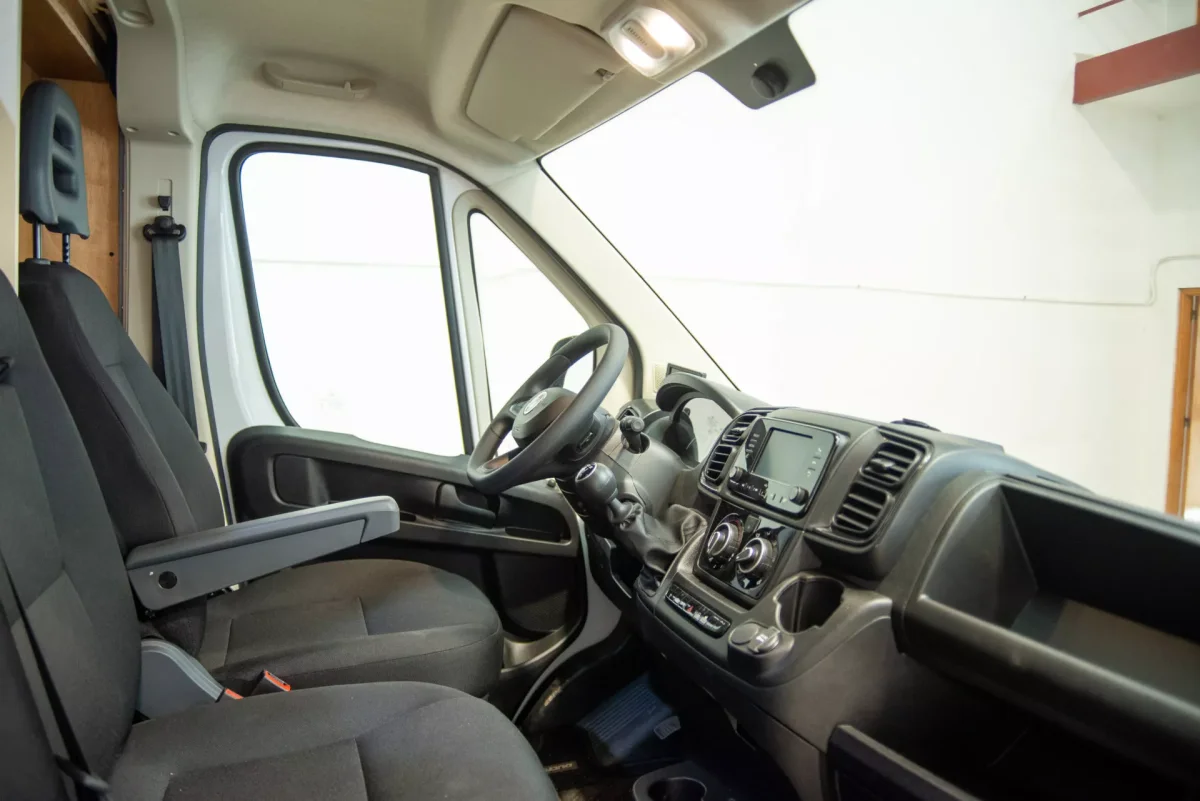 Furgoneta camper de alquiler Fiat Ducato L2H2 Kioto +25 - Imagen 8