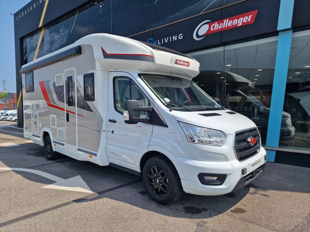 Autocaravana Challenger 337 GA Graphite Ultimate - Imagen 2
