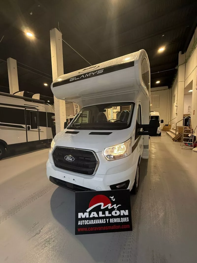 Autocaravana McLouis Glamys 320