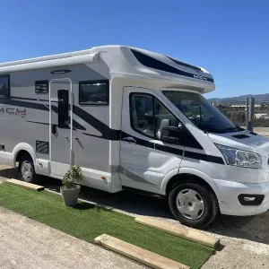 Autocaravana McLouis MC4 381