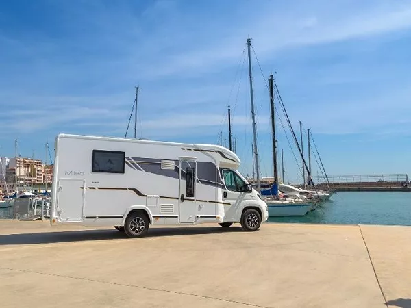 Autocaravana de alquiler Benimar Mileo 296 - Imagen 2