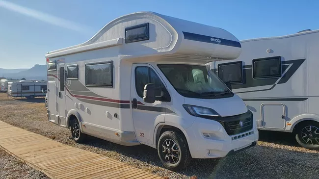 Autocaravana de alquiler CAPUCHINA Baron 22 - Imagen 2