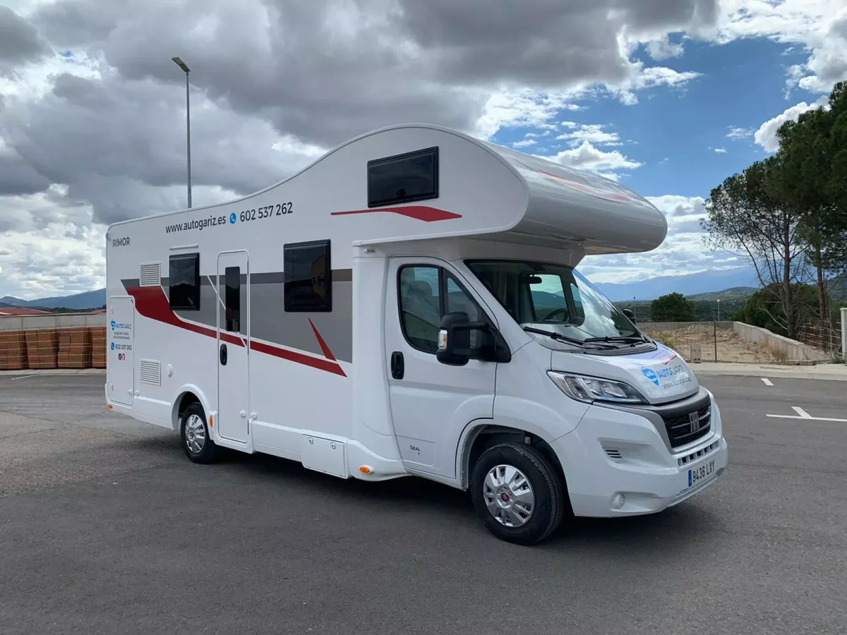 Autocaravana de alquiler Rimor Seal 9