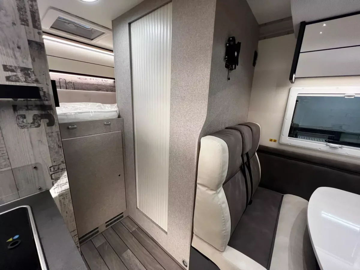 Autocaravana McLouis Mc4 331 Slim MATIC - Imagen 8