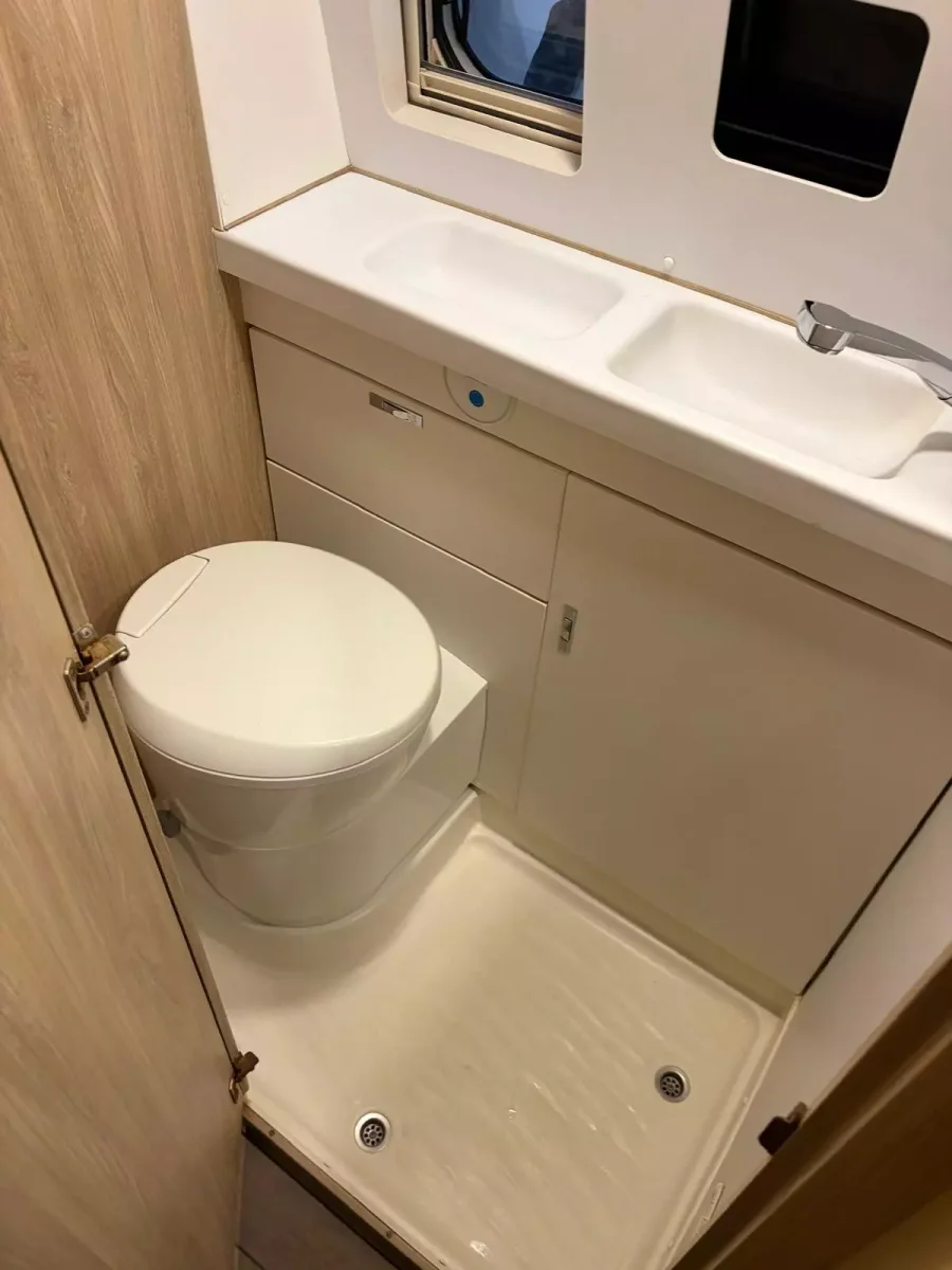 Camper de segunda mano Weinsberg - Imagen 8