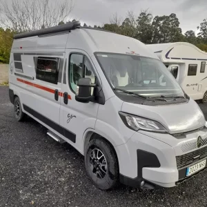 Camper alquiler Roller Team Livingstone 5