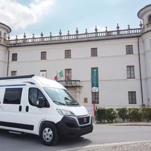 Camper de alquiler Blucamp Laser 600 MAX