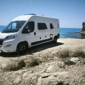 Camper de alquiler Roller Team Livingstone 5