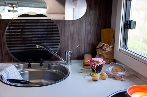 Autocaravana de alquiler Benimar S 323 - Imagen 9