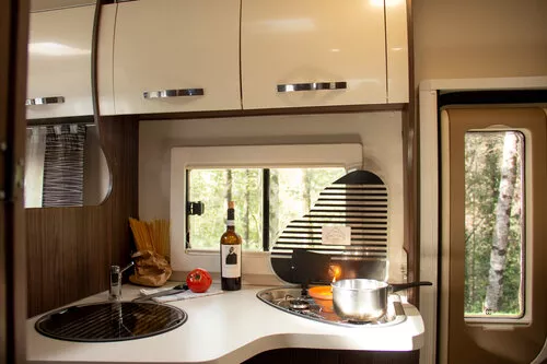 Autocaravana de alquiler Benimar S 323 - Imagen 8