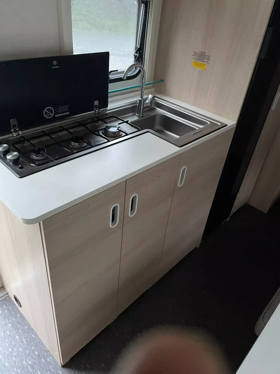 Caravana de segunda mano Adria Aviva 495 LX - Imagen 4