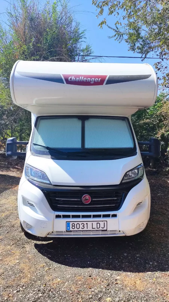 Autocaravana de alquiler Challenguer C256 - Imagen 4