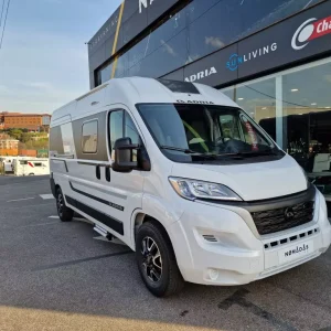 Furgoneta camper Adria Twin Plus 600 SPB Family