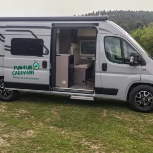 Furgoneta camper de alquiler Etrusco CV 600 DB