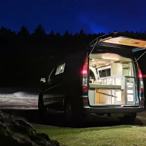 Furgoneta camper de alquiler Mercedes Vito Emerald