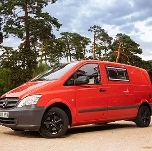Furgoneta camper de alquiler Mercedes Vito Red Devil