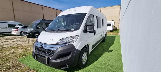 Furgoneta camper de alquiler Pössl Roadcar 601R - Imagen 2