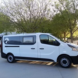 Furgoneta camper de alquiler Renault Trafic