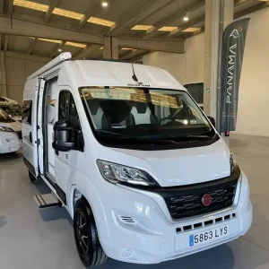 Furgoneta camper de alquiler Roller Team Livingstone 5