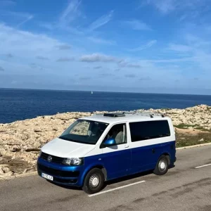 Furgoneta camper de alquiler Volkswagen Transporter T5 Na Clara