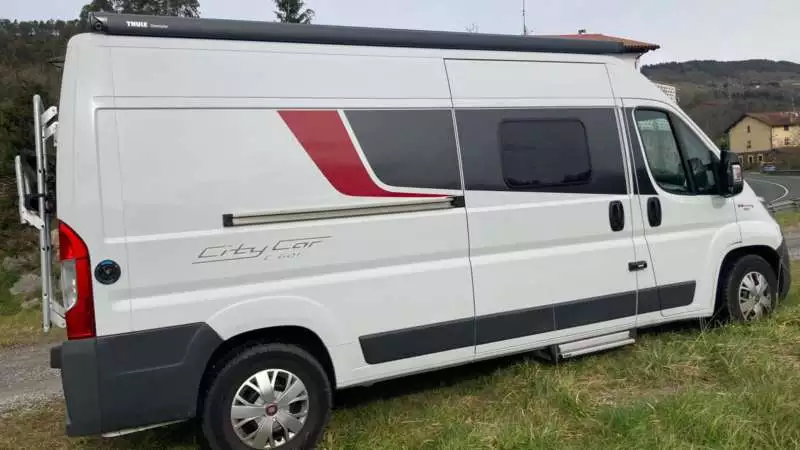 Furgoneta camper segunda mano Burstner City Car c601 - Imagen 2