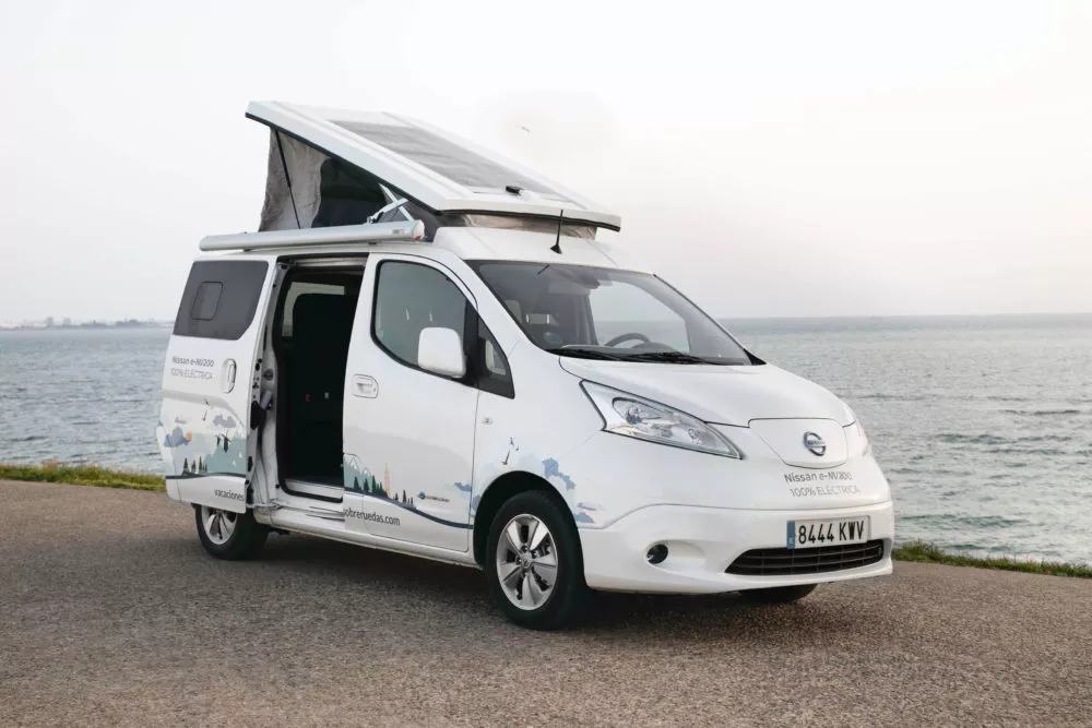 Furgoneta de alquiler Nissan e-NV200 100% Eléctrica