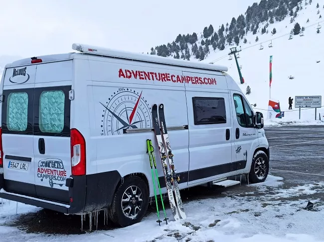 Furgoneta camper de alquiler McLouis Menfys 3 Maxi Sylvana - Imagen 2