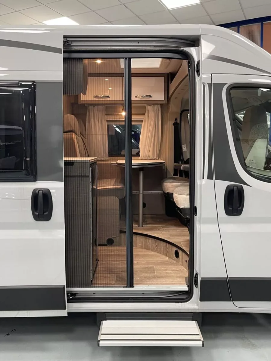 Furgoneta camper Pössl 2 Win Plus S - Imagen 8