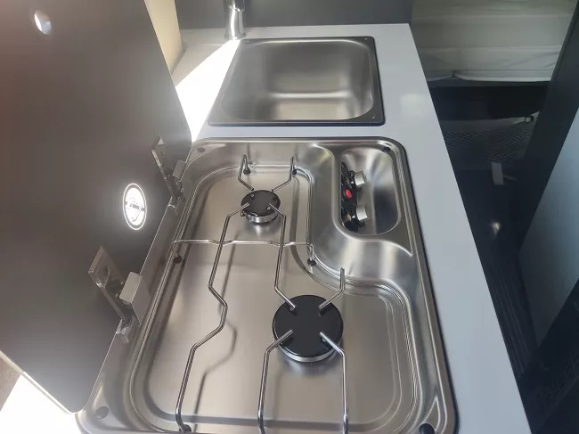 Furgoneta camper de alquiler McLouis Menfys 3 Maxi Sylvana - Imagen 7