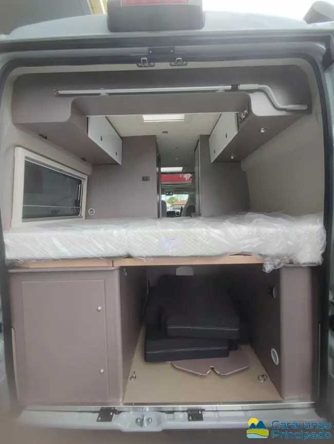 Furgoneta camper Bürstner Eliseo C602 - Imagen 8