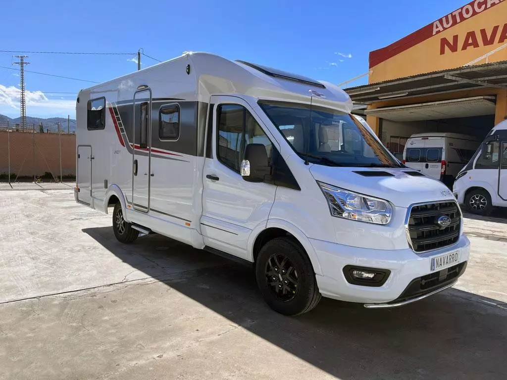 Autocaravana Bürstner Lineo T 700 - Imagen 3