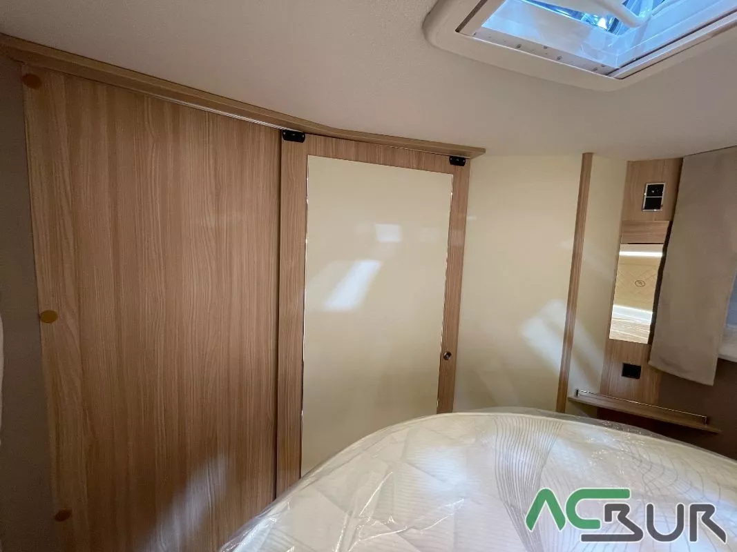 Autocaravana Fleurette Florium Wincester 71 LMF - Imagen 6