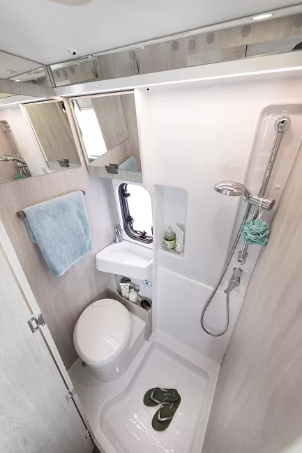 Furgoneta camper de alquiler Roller Team Livingstone 5 - Imagen 5