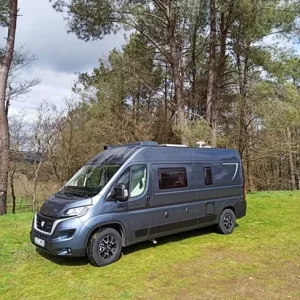Camper de alquiler Mc Louis Menfys S-line Van 3 Maxi