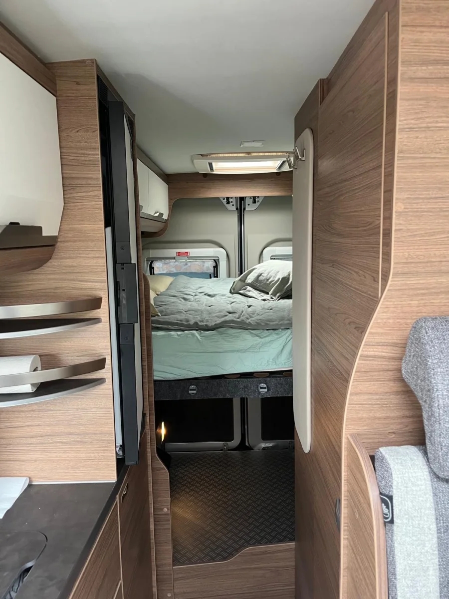 Furgoneta camper de segunda mano Knaus Lifebox 600 - Imagen 7