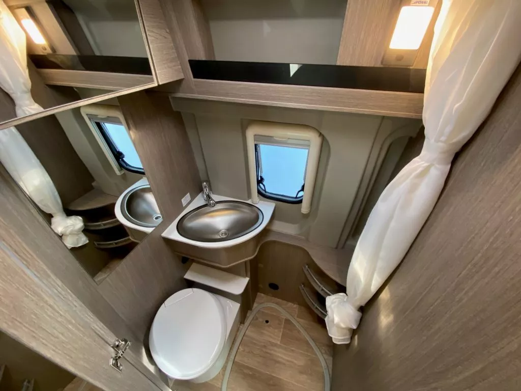 Furgoneta camper Pössl 2WIN S PLUS - Imagen 5